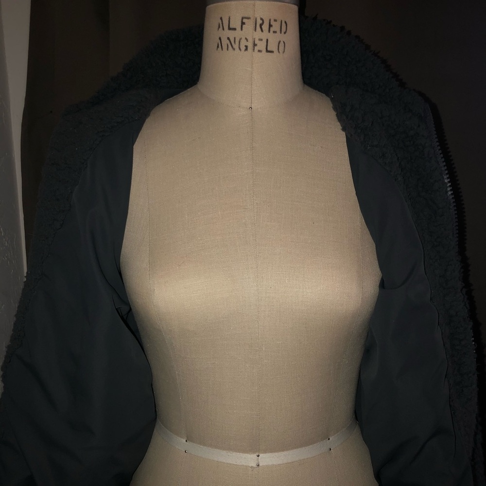 Fluffy jacket - Picture 4 of 6